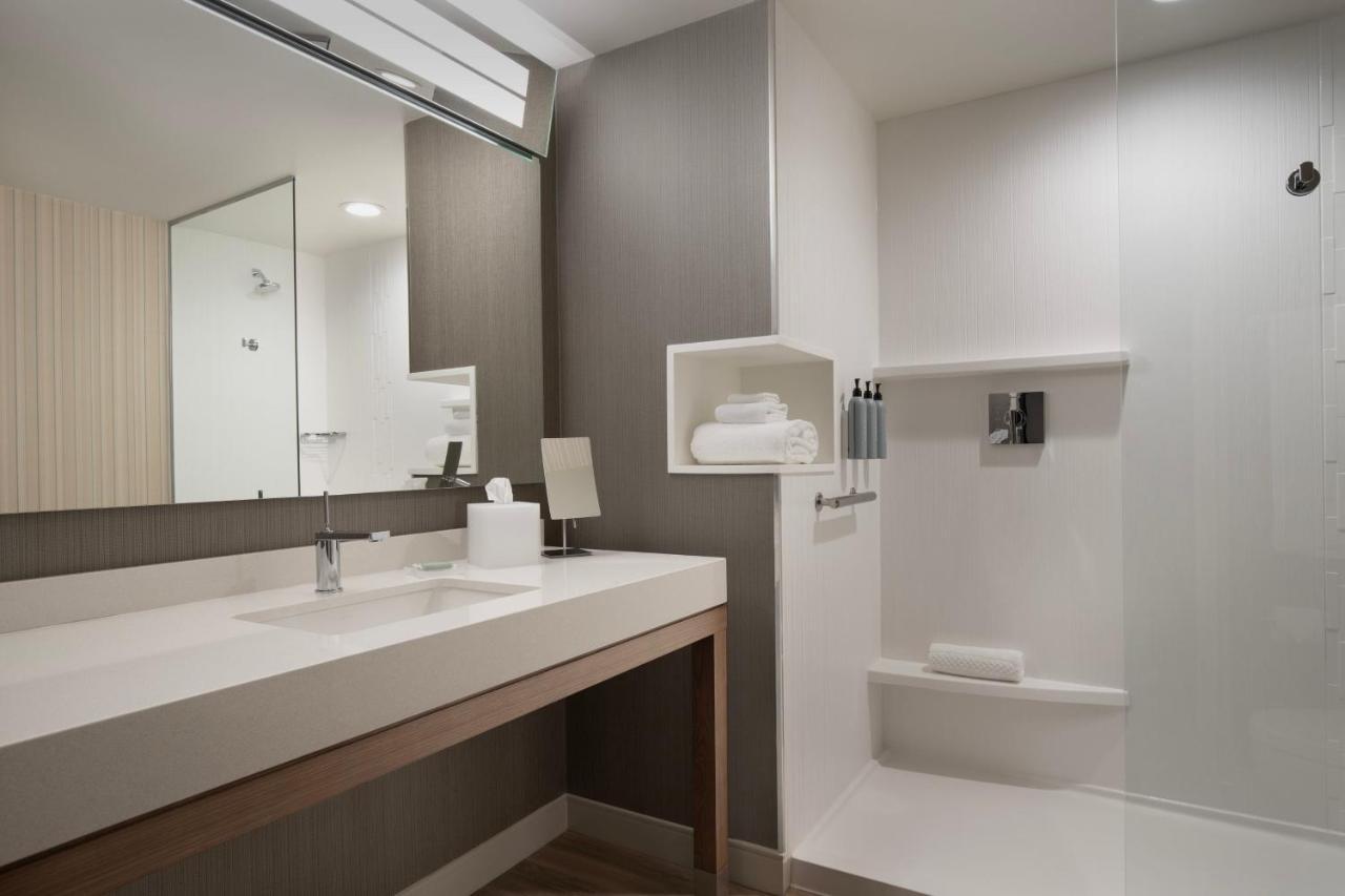 Courtyard By Marriott Nanaimo Hotel ภายนอก รูปภาพ